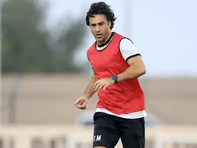 ویدئو: قیچی برگردان در ۴۹ سالگی؛ فرهاد مجیدی هنوز تمام نشده است