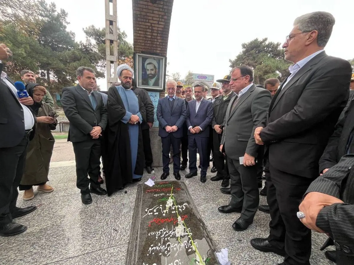 حضور وزیر کشور در گلزار شهدای گرگان