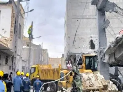 اصلاح شبکه‌های برق آسیب دیده از حملات آمریکایی - صهیونی در تبریز