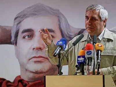 المخرج ابراهیم کیا یحصل على لوح تقدیری لأفضل فیلم عن "الحارس الشخصی"