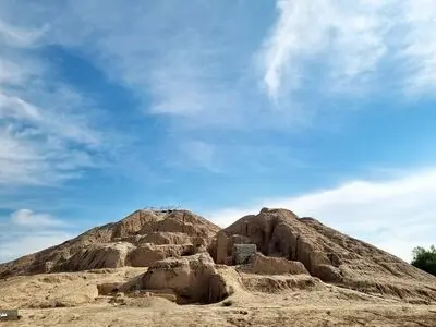 نقش برجسته کنار صندل، به طور کامل از بین رفته/ وضعیت سایت وخیم است/ ۷۵ درصد فعالیت‌ها به حفاظت و مرمت و ۲۵ درصد به کاوش اختصاص می‌یابد