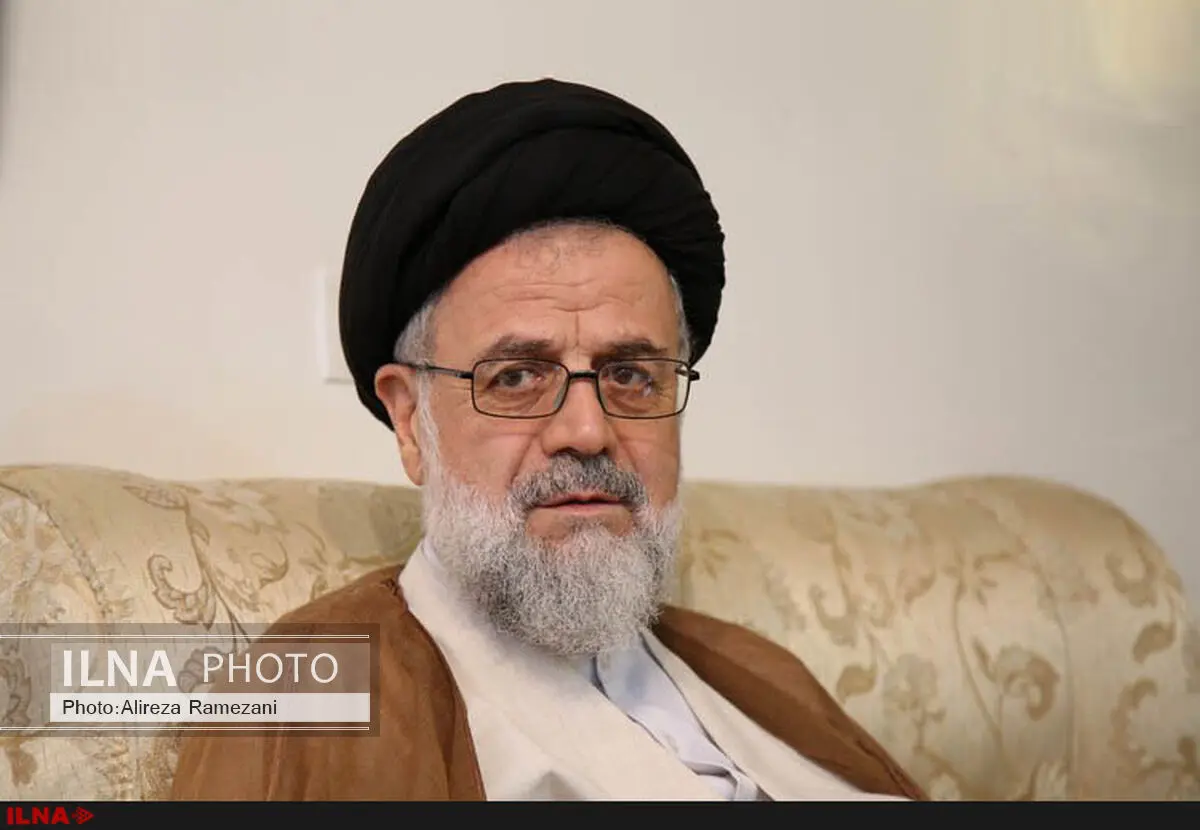 روحانی با شجاعت اسامی مفسدان را اعلام کند/دولت در برخورد با فساد و قاچاق به مردم گزارش ماهانه دهد