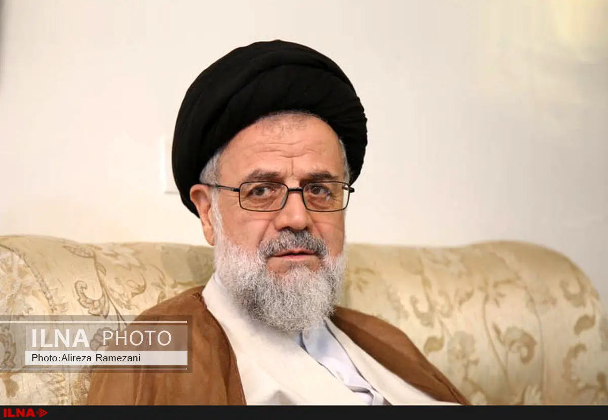 روحانی با شجاعت اسامی مفسدان را اعلام کند/دولت در برخورد با فساد و قاچاق به مردم گزارش ماهانه دهد