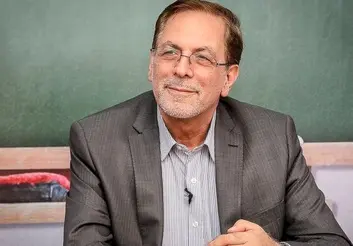 دولت فکری به حال بخش‌های ICU بیمارستان‌های اصفهان کند/ روند درمان بیماران عادی با مشکل رو‌به‌رو شده است/ تنها را قطع زنجیره کرونا «قرنطینه» است