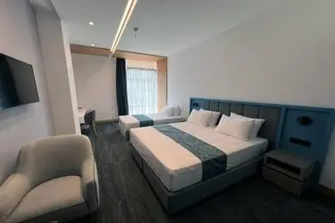 خسارت به تاسیسات گردشگری آذربایجان غربی در تجاوز آمریکایی_صهیونیستی