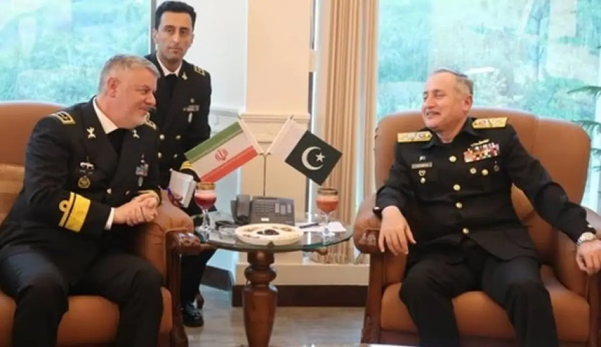 خلال لقائه نظیره الباکستانی... خانزادی: عدم تواجد الأجانب فی المنطقة یجعلها اکثر أمنا 