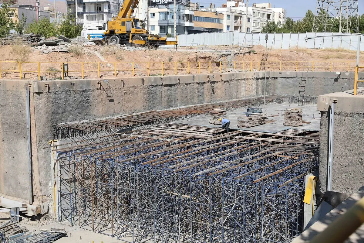 ۴۰ کیلومتر تونل و ۲۰ ایستگاه در حال ساخت/ شهر زیرزمینی شیراز شکل می‌گیرد