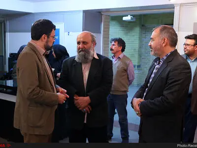 آثار نیرومند به متن نیاز ندارد/گرافیک کشورمان باید به هویت ایرانی و اسلامی برسد