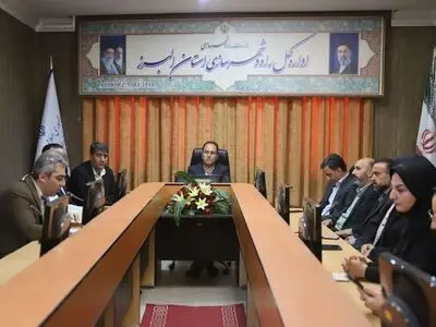 تجلیل از کارکنان نمونه راه و شهرسازی البرز/تأکید بر نقش سرمایه انسانی در ارتقای خدمت‌رسانی