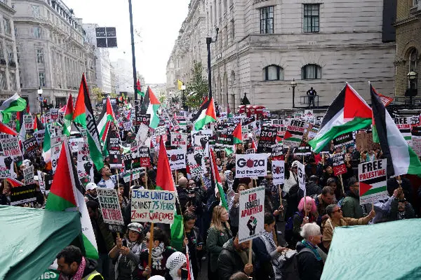 Londoners march in support of Gaza Strip