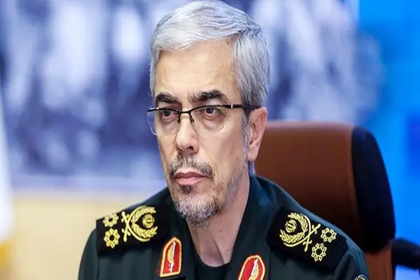 تأکید رئیس ستادکل نیرو‌های مسلح بر توسعه روابط نظامی ایران و عراق