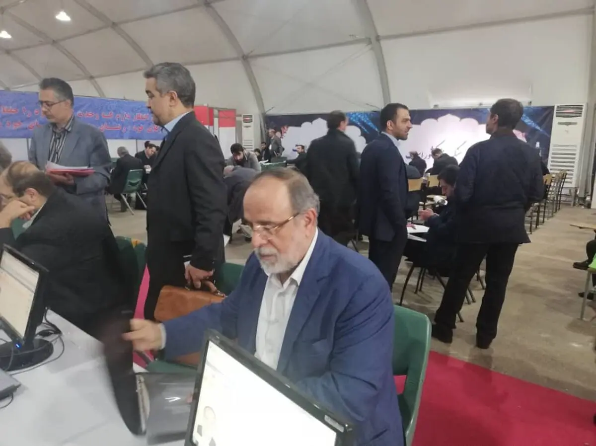 داماد آیت‌الله مهدوی کنی در انتخابات مجلس یازدهم نام‌نویسی کرد