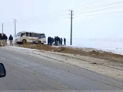 جزئیات حادثه واژگونی مینی بوس کارگران معدن زرشوران با ۹ زخمی