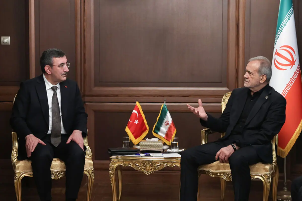 پزشکیان: از همکاری‌ها و حمایت‌های ترکیه در دوران جنگ قدردانی می‌کنیم/ جودت یلماز: ملت ترکیه در غم و اندوه ملت ایران شریک است