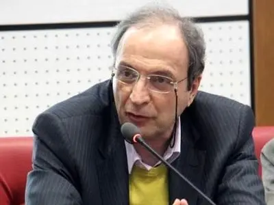 صادرات بهترین نیروهای پزشکی کشور؛ با سیاست‌های فعلی برای آمریکا و اروپا پزشک تربیت می‌کنیم