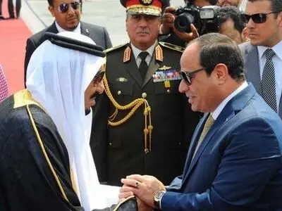 گفت‌وگوی تلفنی پادشاه سعودی با رئیس‌جمهوری مصر