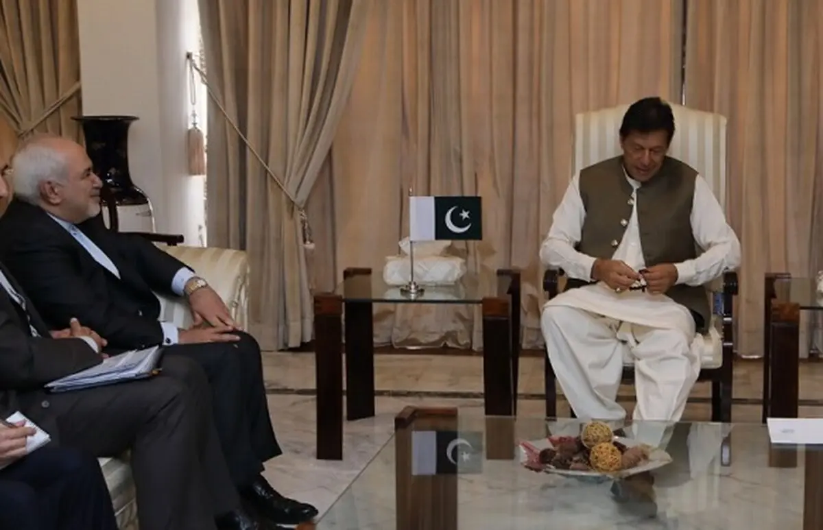 Iran’s Zarif meets Pakistani PM Imran Khan