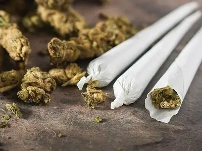 کمیکال چیست؟ راه‌ های ترک کمیکال از زبان دکتر هومان نارنجی ها مدیر کلینیک ترک اعتیاد پارس