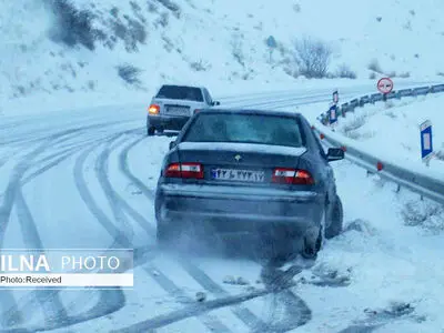 رانندگان مراقب جاده‌های لغزنده و برفی باشند
