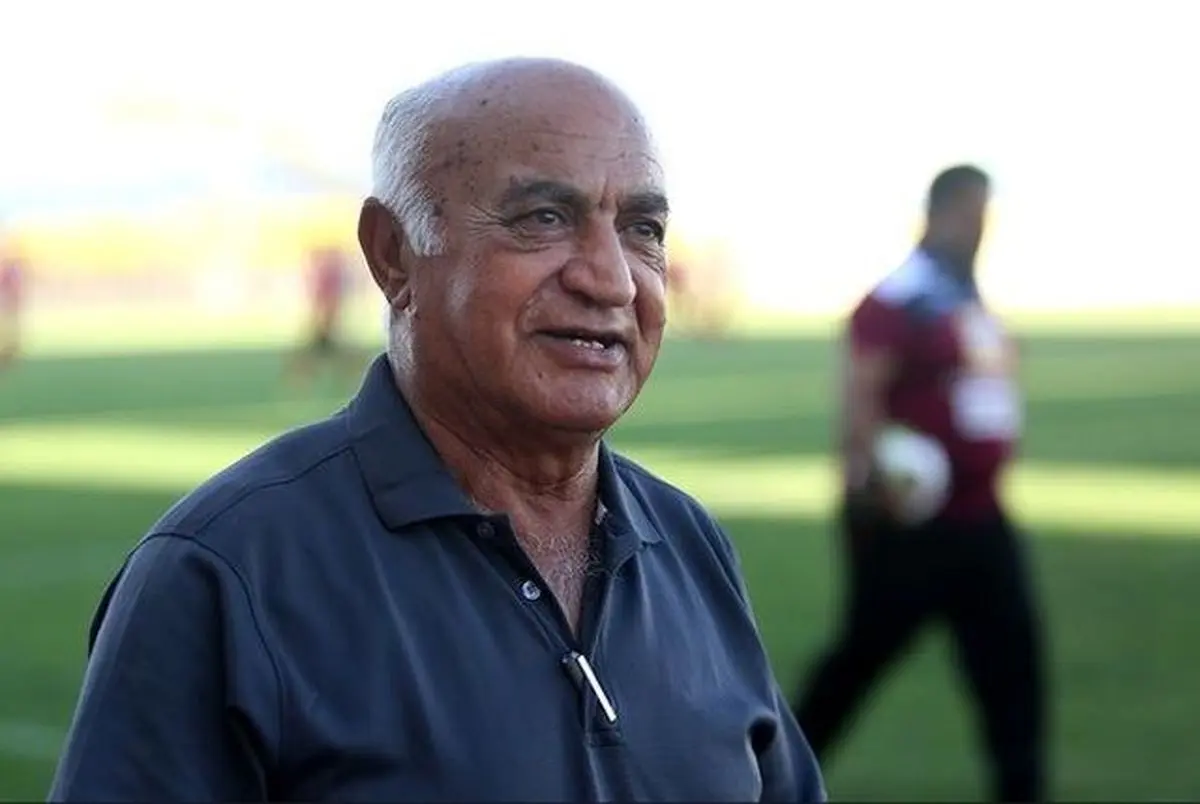 ابراهیمی: تغییر کادرفنی پرسپولیس با فشار بیرونی درست نبود/ در فوتبال دلالی انتظار رشد بازیکنان پایه را نداشته باشید/ شانس صعود ما در جام جهانی 50 درصد است