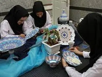 پرداخت 15 میلیارد ریال تسهیلات مشاغل خانگی به هنرمندان صنایع‌ دستی اراک