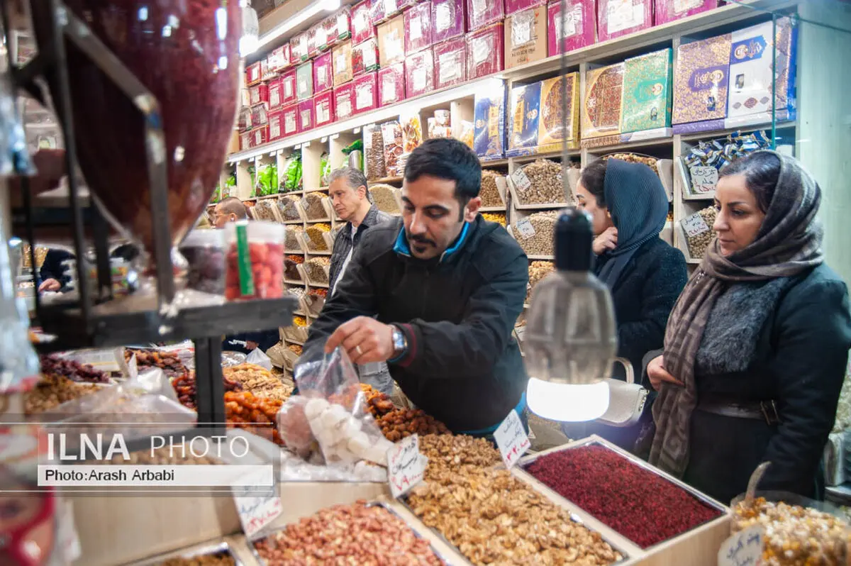 آجیل؛ قلمی که برای بسیاری از خانواده‌های کارگری به کالایی لوکس تبدیل شده است/یک کارگر: تورم کاری کرده است که یلدایمان کوتاه‌تر ولی فکر گذران معیشت مان بلندتر شود