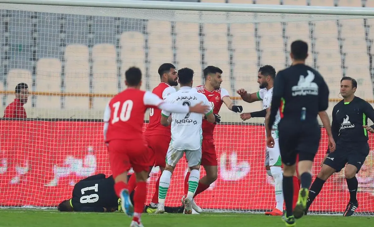 حیدری: بازیکنان پرسپولیس و ذوب آهن با برخورد انضباطی اخراج شدند