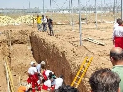 مجروح شدن سه کارگر بر اثر ریزش دیوار 