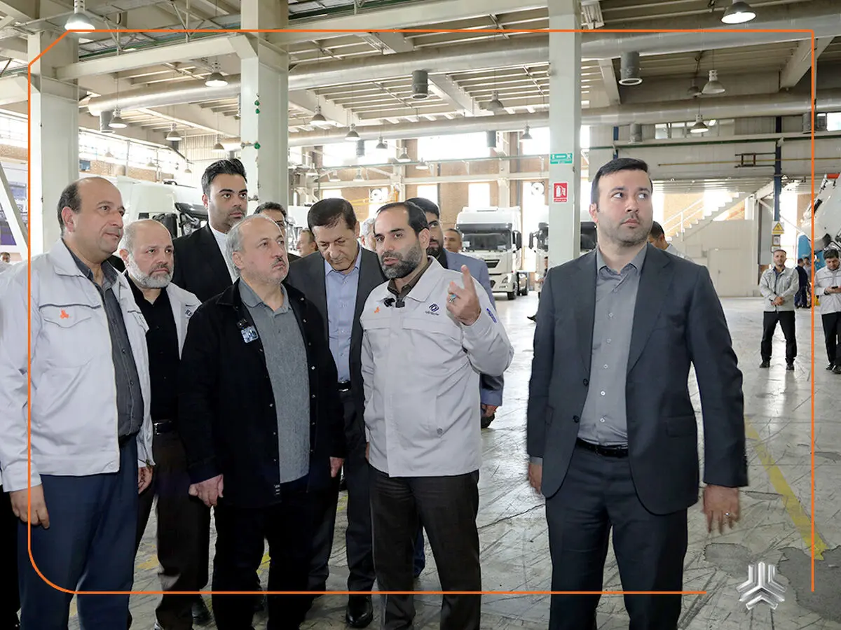 معاون وزیر کشور از ظرفیت‌های تولیدی سایپا دیزل بازدید کرد/ توسعه همکاری سایپا دیزل و وزارت کشور در تأمین ناوگان خدمات شهری