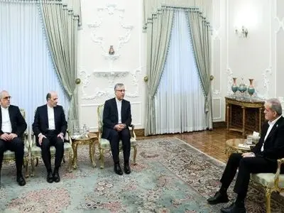 الرئيس الإيراني: الحكومة وفرت الأرضية لتوسيع العلاقات مع دول الجوار