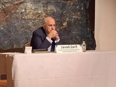 ظریف: إيران كانت ضحية مباشرة للأسلحة الكيميائية وصراع الدمار الشامل