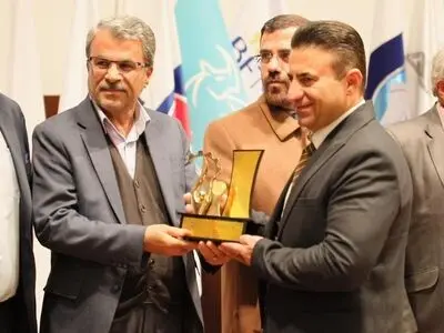 تندیس واحد نمونه صنعت و‌ معدن فارس به « گروه تجاری مهدی » رسید