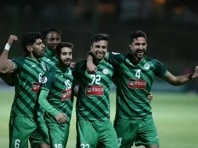 پیش از جدال با الزورا؛ ذوبی آهنی‌ها در حرم امام حسین ع (تصاویر) 