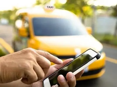 سکوت سکوها برای پوشاندن منافع پشت پرده/ «رانندگان تاکسی‌های اینترنتی» باید بیمه شوند