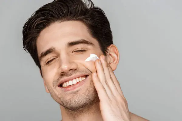 چهار دهه تجارت زیبایی