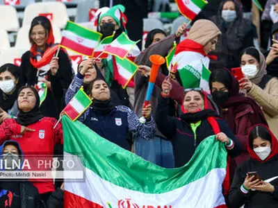 واکنش امام جمعه مشهد به حضور بانوان در بازی ایران و عراق