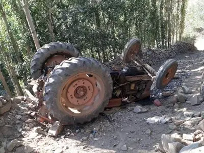 مرگ راننده تراکتور بر اثر حادثه کار/ مصدوم شدن ۴ نفر دیگر
