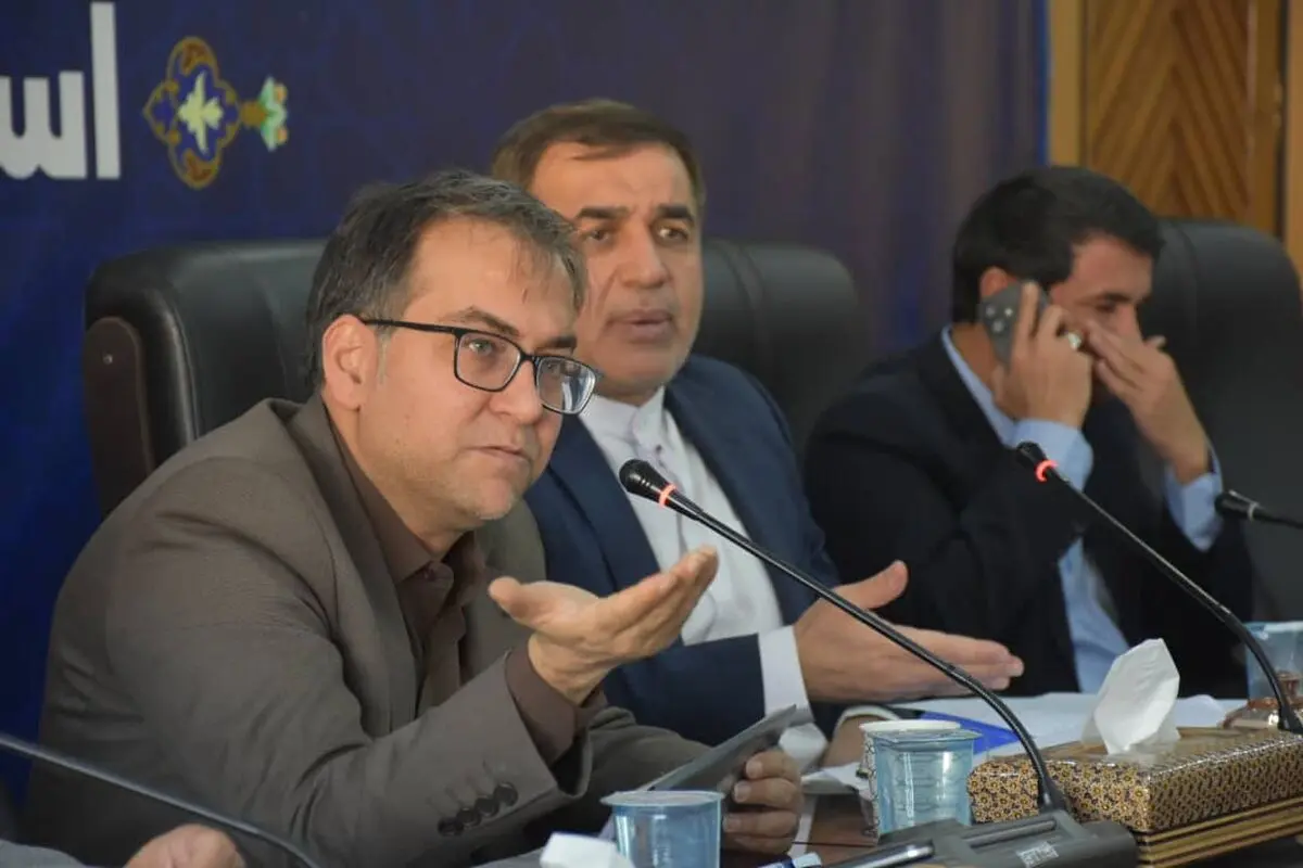 بانک‌ها و دستگاه‌های اجرایی ملزم به همراهی برای رفع موانع تولید در فارس