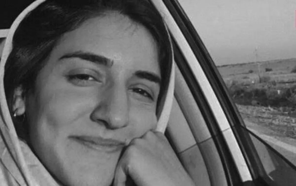 تشکر سنایی و یونسی از شرکت‌کنندگان در مراسم خاکسپاری و ترحیم «عارفه سنایی»