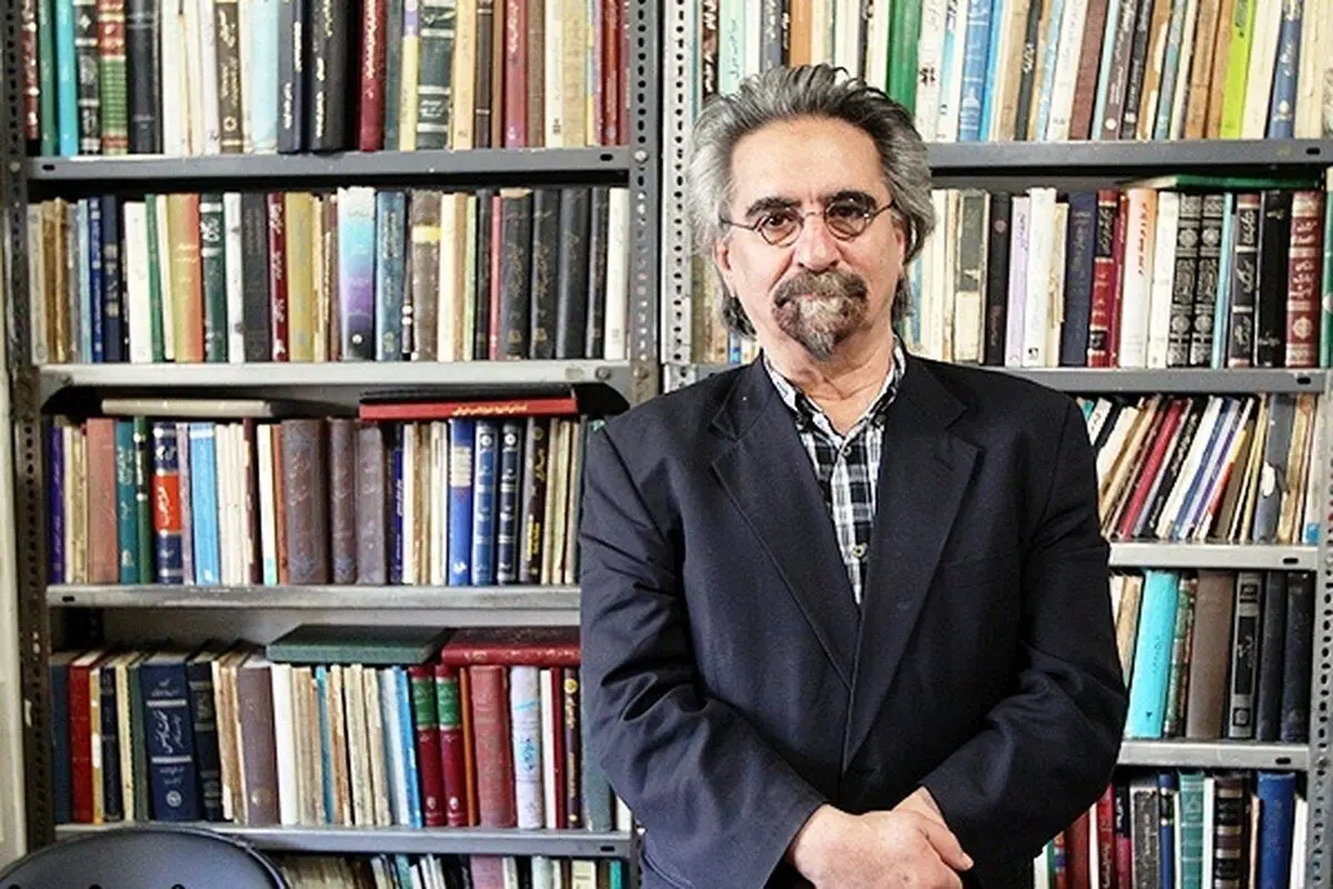 نمایش زندگینامه منوچهر صدوقی سها در برنامه تلویزیونی «حکایت دل»