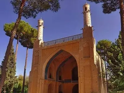 منار جنبان‌های غیر اصفهانی
