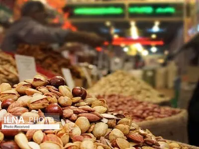 قیمت های نجومی آجیل در بازار شب عید یزد/  یک کیلو آجیل چهار مغز؛ ۶۵۰ هزار تومان