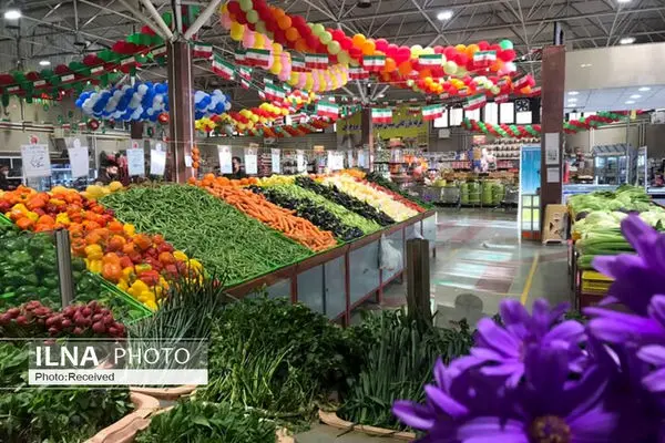 میوه در «بازارهای میوه» ۵۱ درصد ارزان‌تر از سطح شهر است