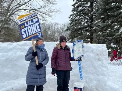 پرستاران آمریکایی در سرما ایستادند و جا نزدند/ اعتصاب‌شکنان موفق می‌شوند؟!