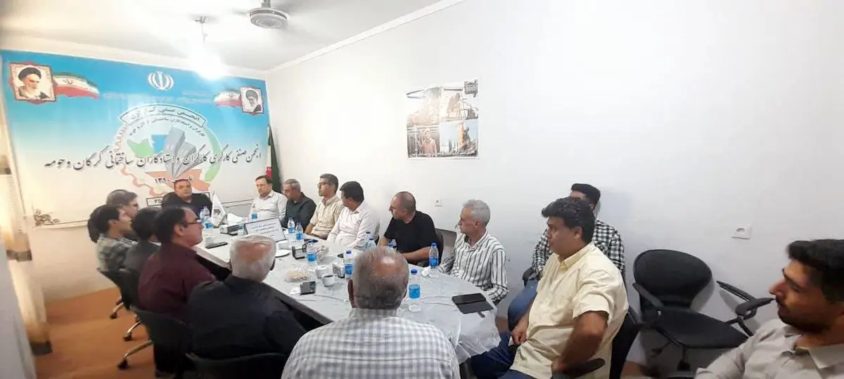 سفرههای کارگران ساختمانی خالیست/ هنوز سهمیه بیمه نداریم