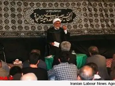 از الگوهای دینی فاصله گرفته‌ایم