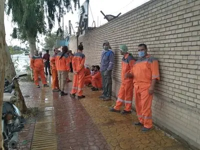 کارگران کوت‌عبدالله: بین پیمانکار قبلی و جدید گیر افتاده‌ایم!