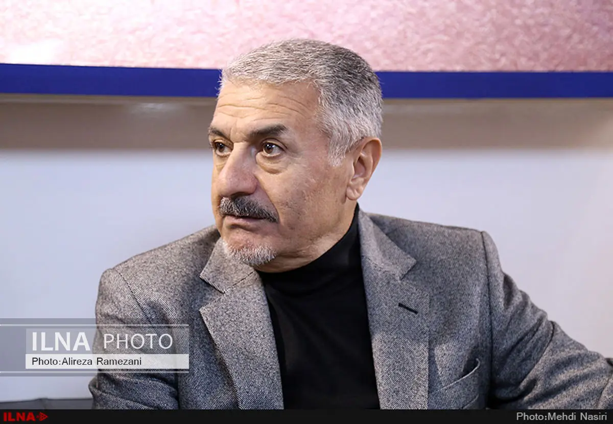 نمایشگاهمطبوعات هم سکوت صفاییفراهانی را نشکست