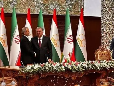 توقیع 23 مذکرة تفاهم بین ایران وطاجیکستان