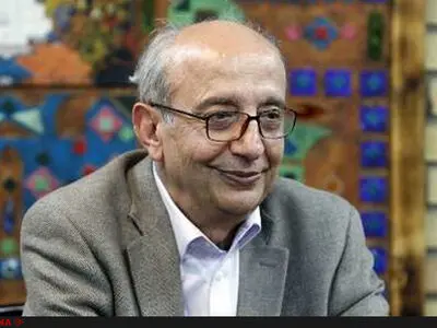 تحریم‌ها تورم را تشدید می‌کند/گرانی دلار به ضرر پوشاک است/در شرایط نیمه‌جنگی نمی‌توان از کالای ایرانی حمایت کرد